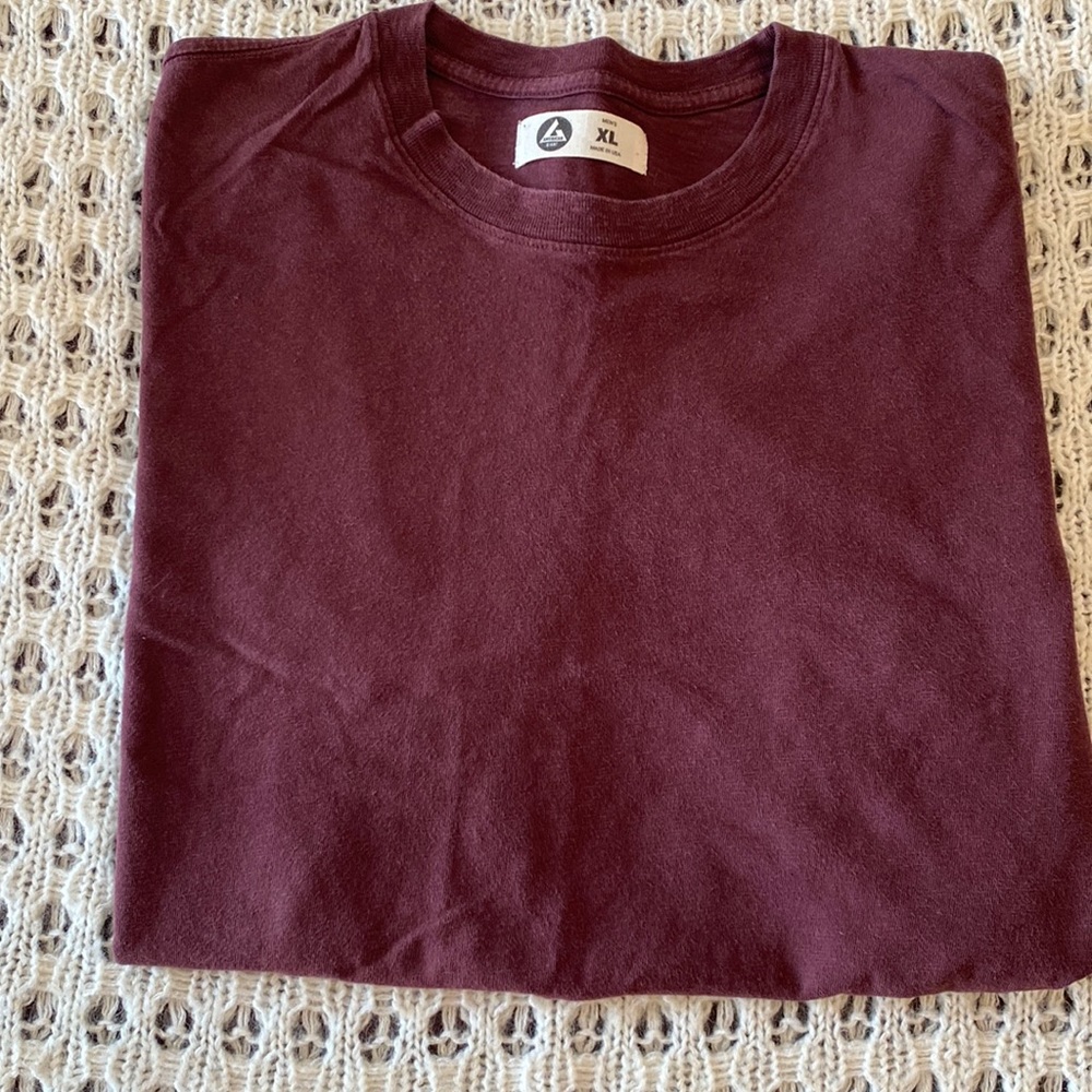 American Giant crew neck tee. Dark Maroon. Made in USA. XL. Excellent Condition.